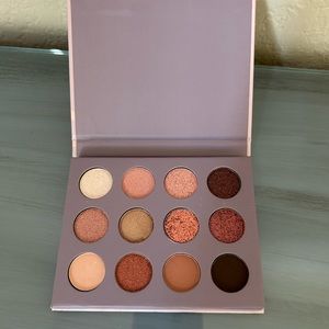 Everything Rose eyeshadow palette